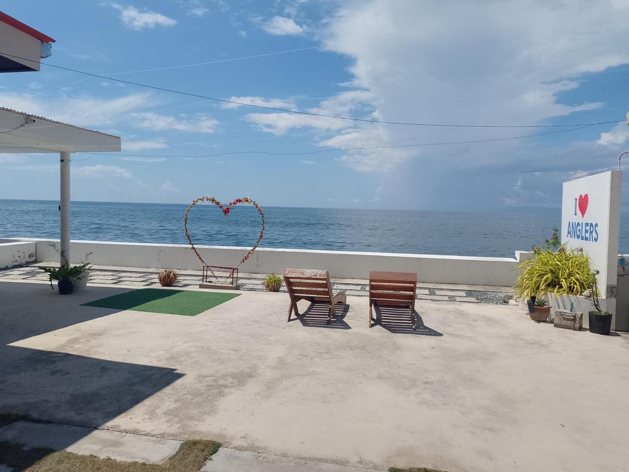 Angler'S Hub & Resort Oslob Exterior photo